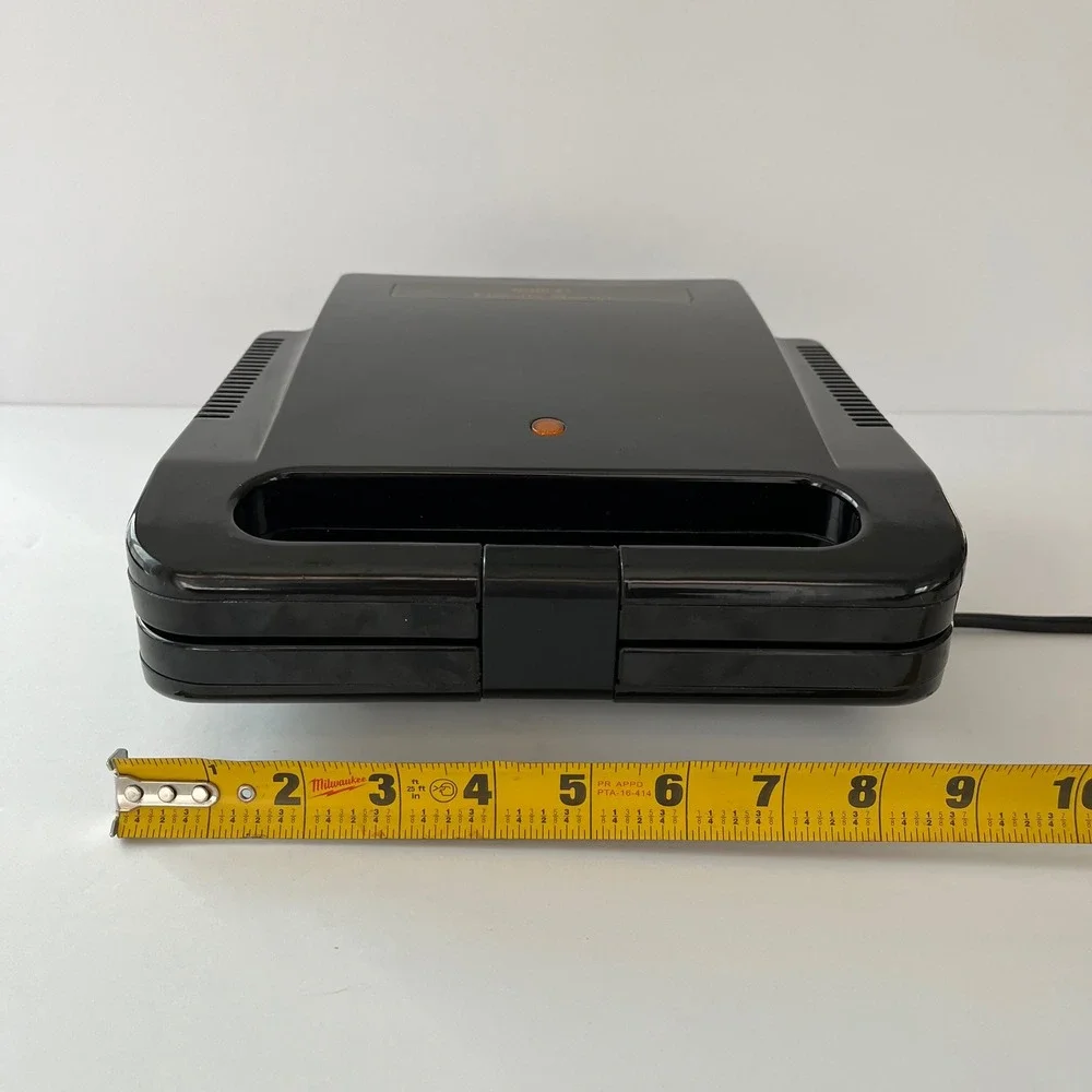 Salton Pizzelle Master Electric Italian Cookie Maker Black Non-Stick WM2